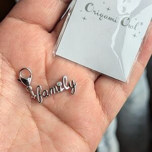 NIB GIFT BOX ORIGAMI OWL SILVER SWAROVSKI STONE FAMILY DANGLE NECKLACE KEYCHAIN